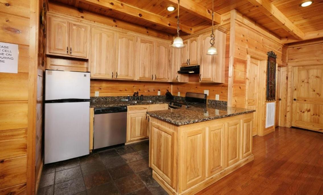 Smoky Vista Lodge Sevierville Exterior photo